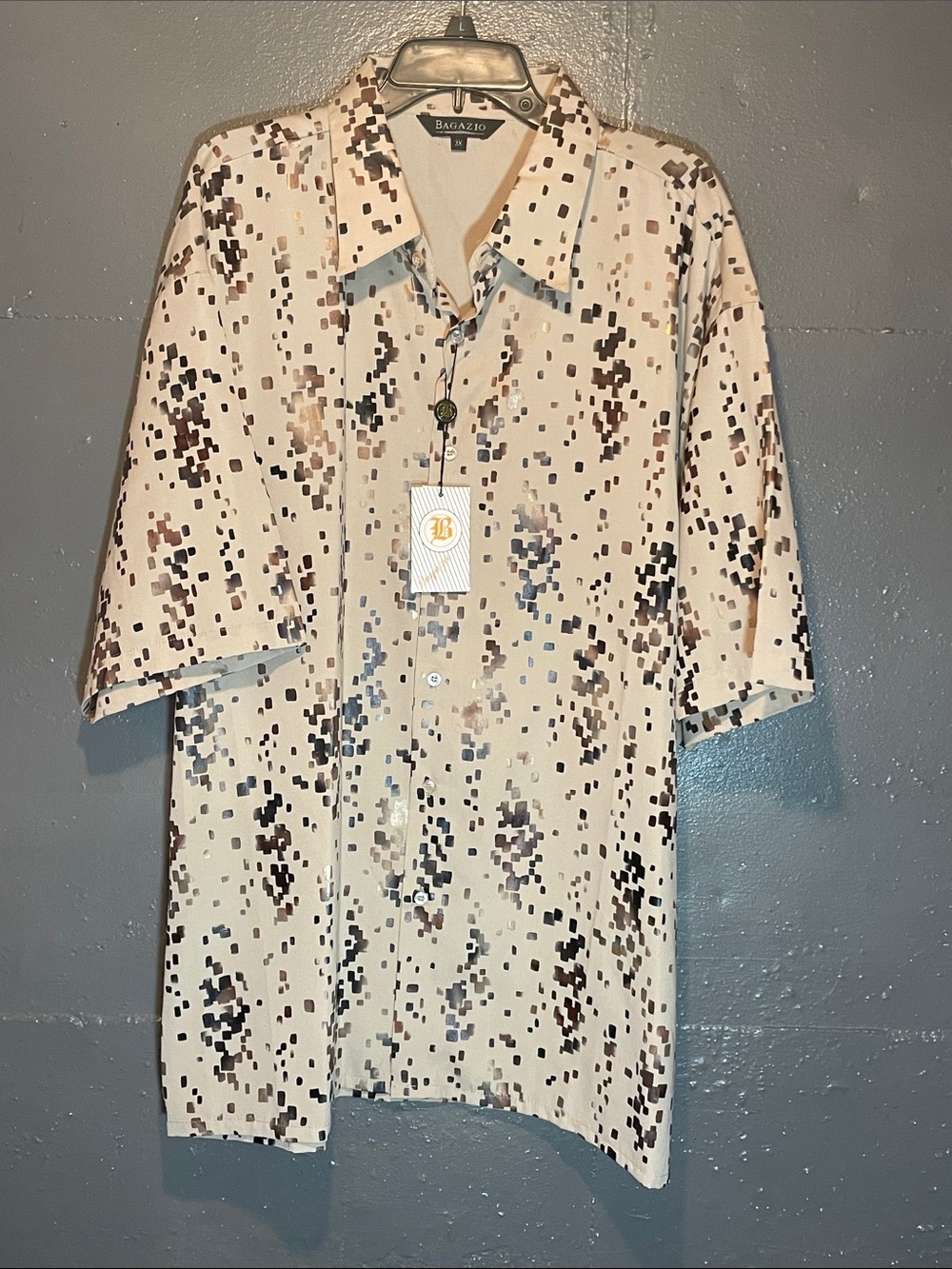 Beige Pixel-Pattern Short-Sleeve Button-Down Shirt